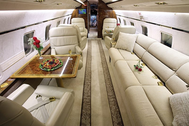 bombardier-challenger-600-book-a-private-jet-flight-with-magellan-jets