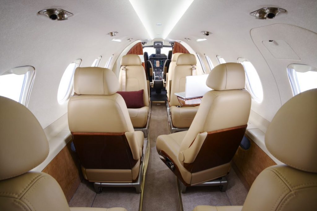 Embraer Phenom 300 cabin