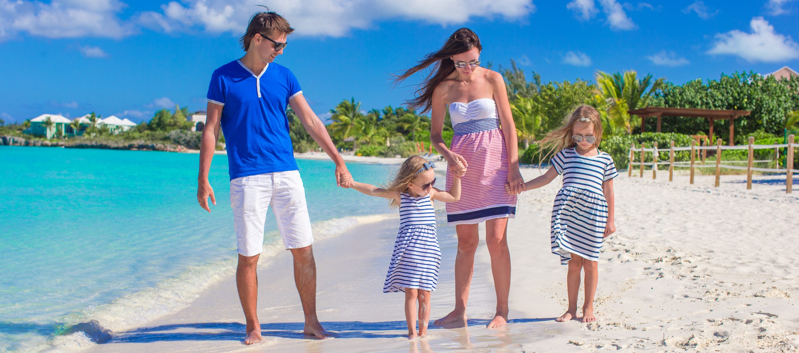 bahamas travel ban family on the beach