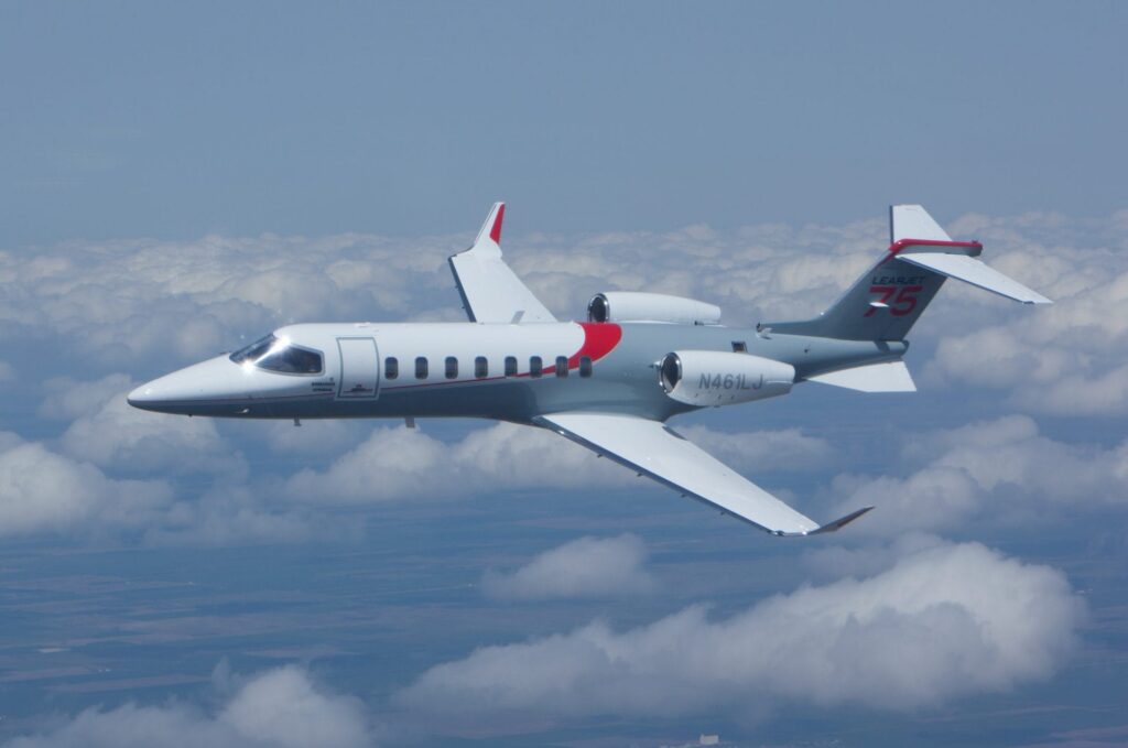 Pilot Review: Ultimate Privacy in the Learjet 75