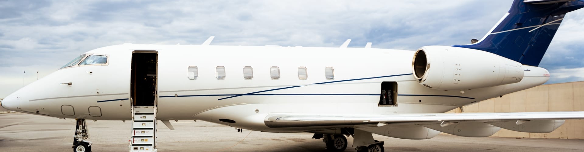 Challenger 300