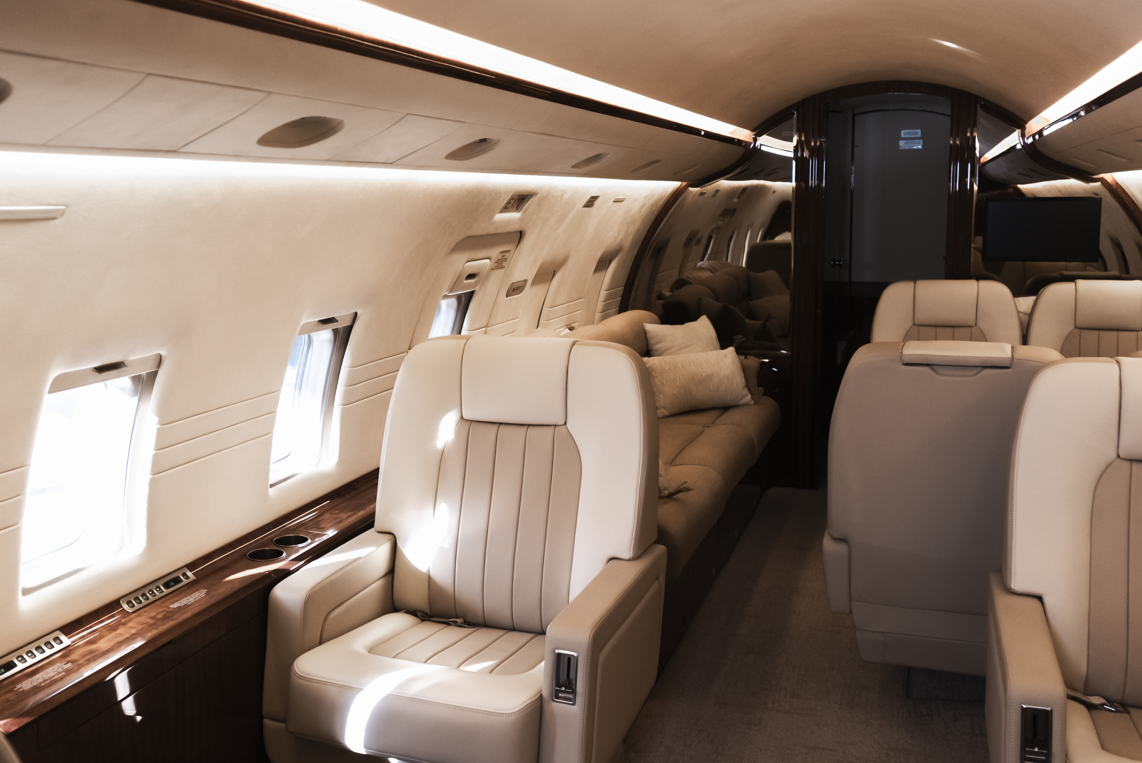 Empty Leg flight magellan jets