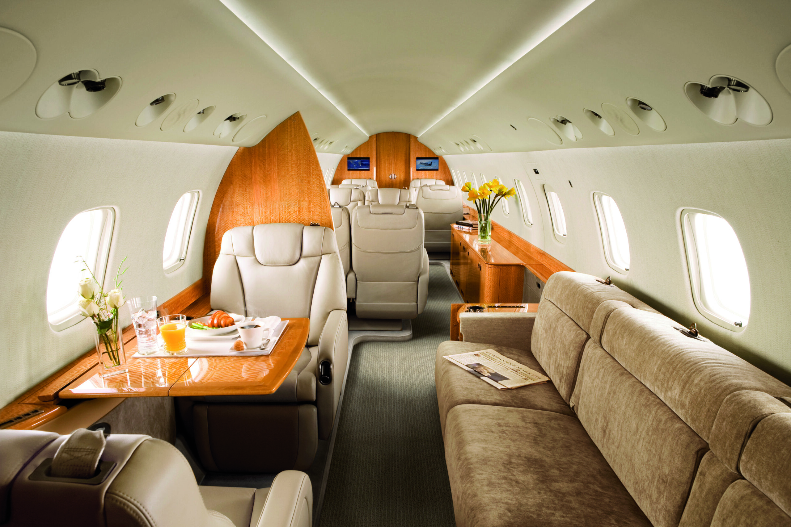 Legacy 600 Charter