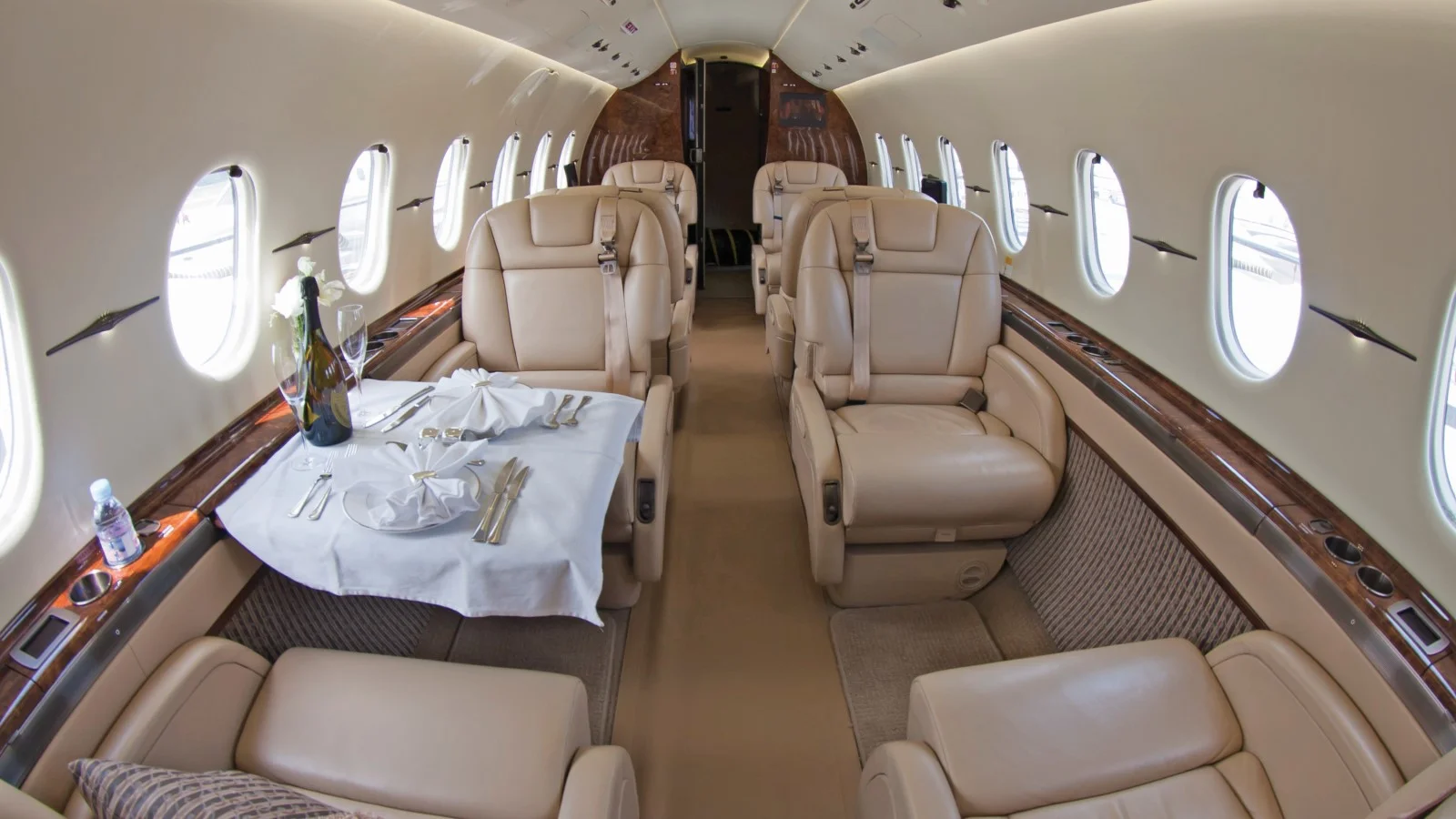 Hawker 4000