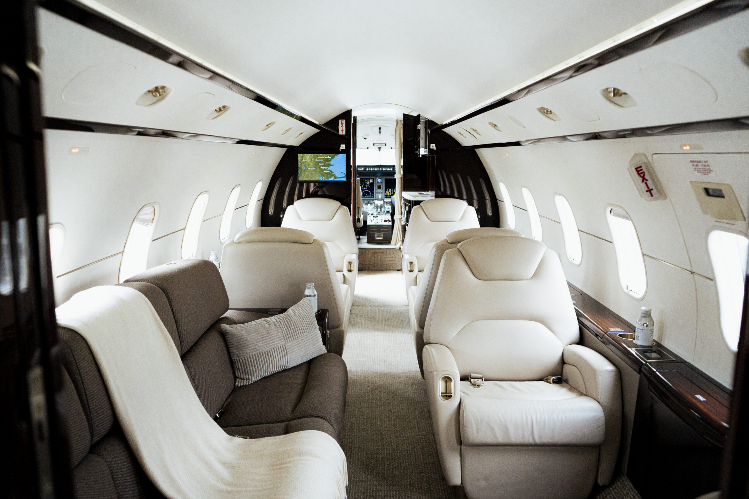 challenger 300